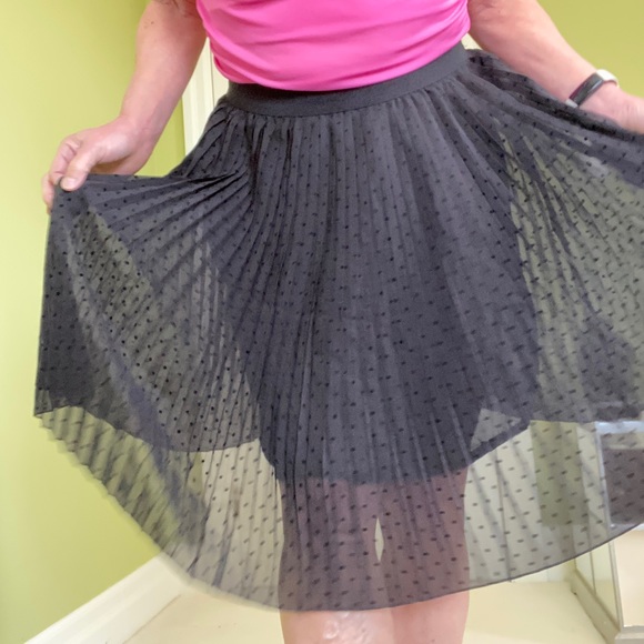 ๐HP๐ BNWT Polkadot black skirt - Picture 5 of 6